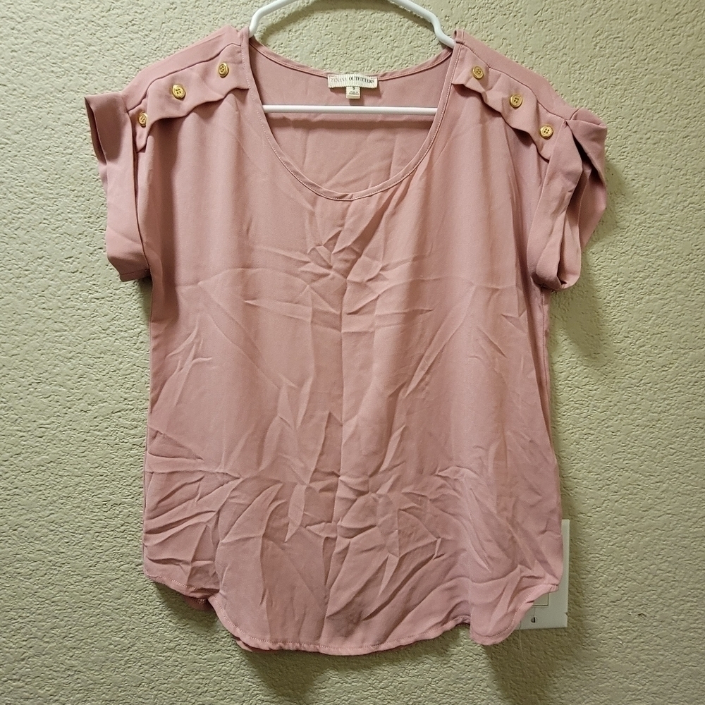 Zenana Outfitters short sleeve blouse